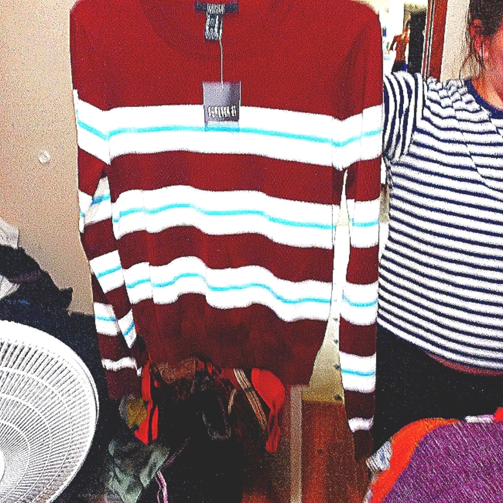 Multiple color sweater in medium